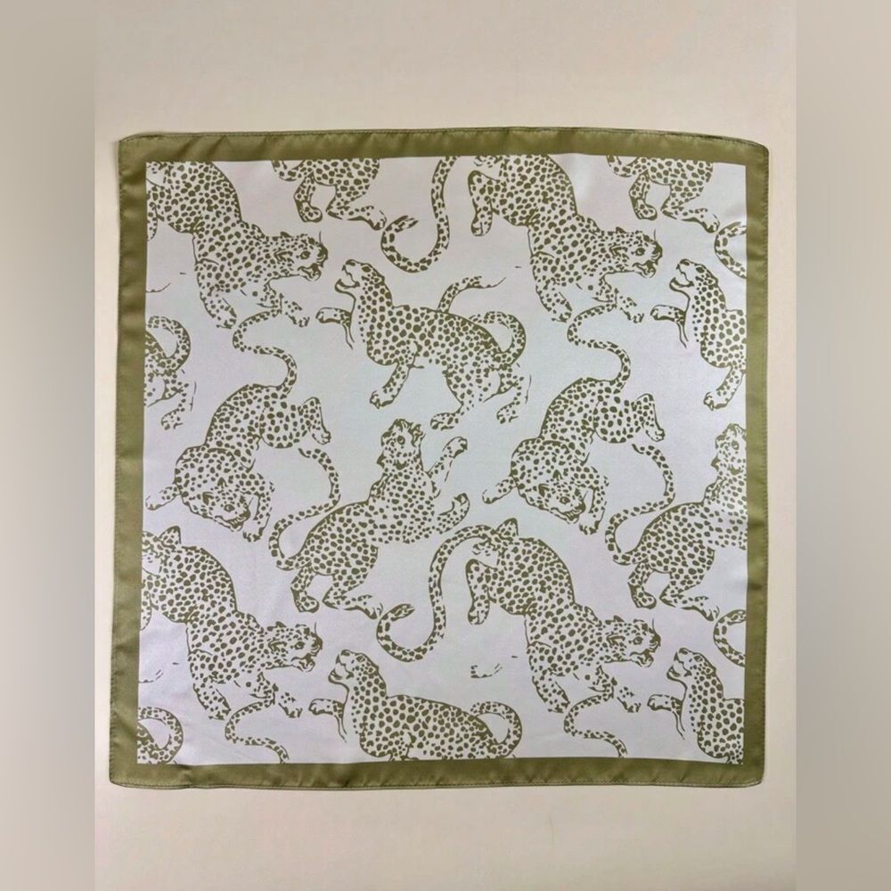 Leopard Print Scarf H14